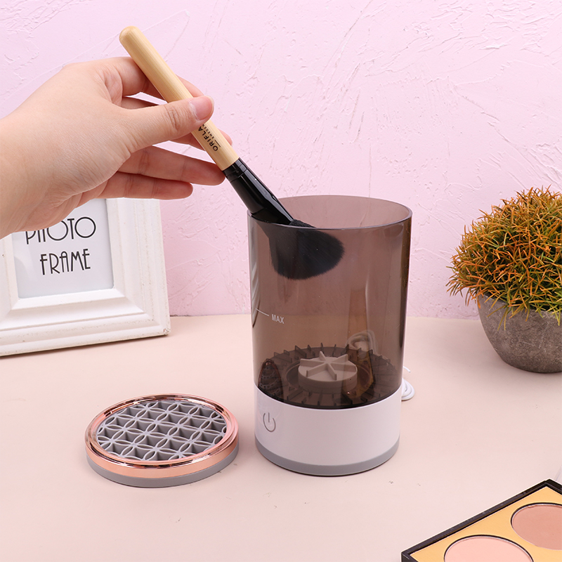GlamClean — Nettoyeur de Pinceaux Électrique Rechargeable